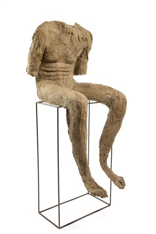 magdalena abakanowicz 12 seated figures