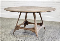 Round palm wood dining table 
