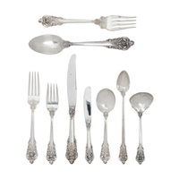 AN AMERICAN STERLING SILVER FLATWARE SERVICE