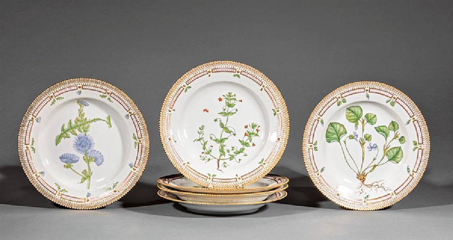 royal copenhagen dinner plates