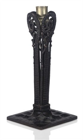 kiss table lamp