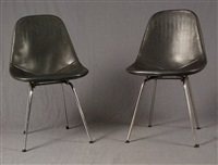 Lot se composant de quatre chaises (set of 4)