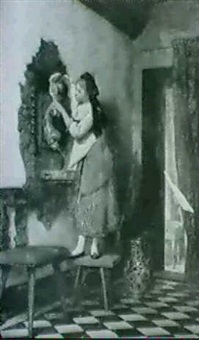 JEUNE ALSACIENNE REMPLISSANT UNE FONTAINE