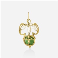 Art Nouveau enamel and gold pendant, 1900 Art Nouveau enamel and gold pendant, 1900
