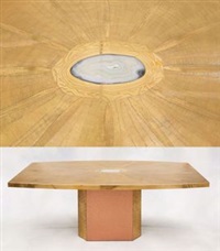 Table de salle manger en laiton ovalisé...