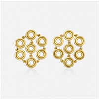 Gold circle earrings