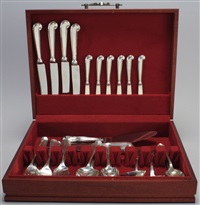 Flatware set (set of 43)