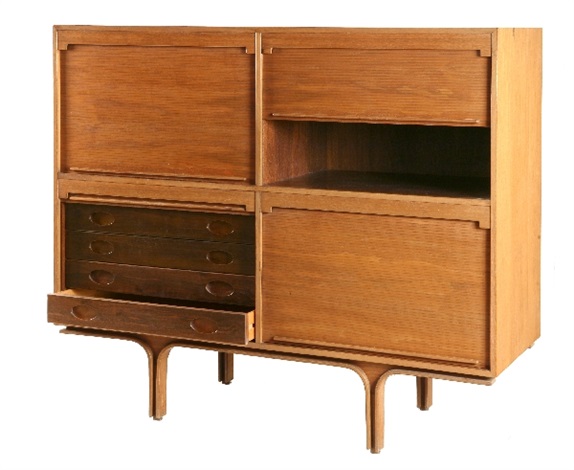 Una credenza per soggiorno o pranzo by Gianfranco Frattini on artnet Una credenza per soggiorno o pranzo by Gianfranco Frattini on artnet