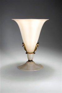 Vase mit Seepferdchen, 1930
