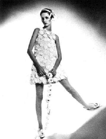 twiggy black and white dress