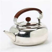 Low tea pot