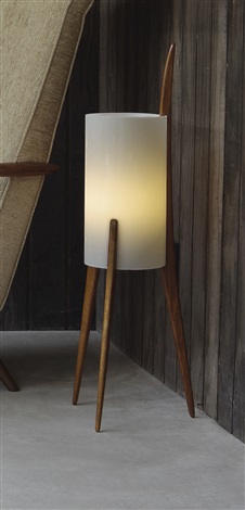 three legged table lamp