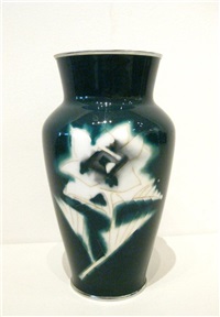 vase by jubei ando