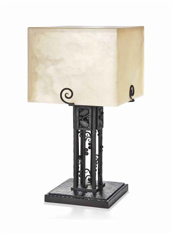kiss table lamp