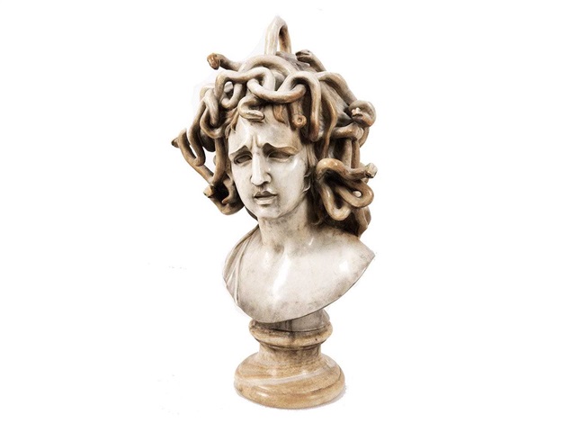 bernini bust of medusa