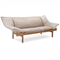 Free-standing sofa with oak frame