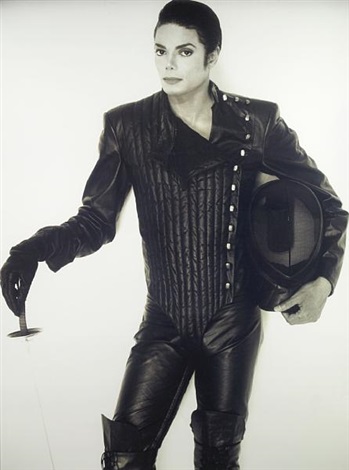 herb-ritts-portrait-of-michael-jackson-in-fencing-attire.jpg