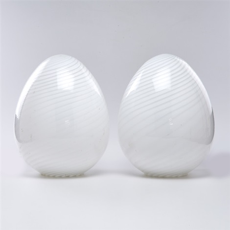 egg shaped table lamp