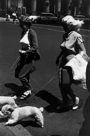 http://www.artnet.com/WebServices/images/ll02153lldO1MJFgFkECfDrCWvaHBOcOM9E/garry-winogrand-new-york,-from-the-series-„women-are-beautiful“.jpg