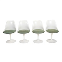 FOUR EERO SAARINEN FOR KNOLL TULIP CHAIRS