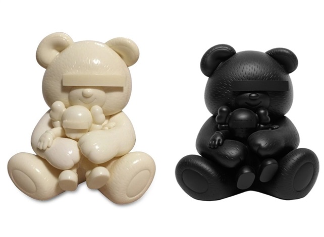 bear kaws