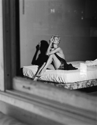 Through the window, Linda Evangelista, 1991