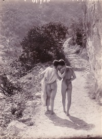 Deux garçons qui marchent, 1900