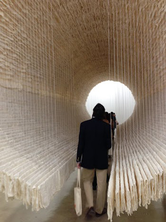 artnet’s Daniel Pellenberg visits Zhu Jinshi’s Boat installation artnet’s Daniel Pellenberg visits Zhu Jinshi’s Boat installation