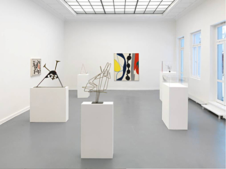 Form Farbe Raum by Hans Uhlmann, Willi Baumeister, Norbert Kricke, Ernst Wilhelm Nay Form Farbe Raum by Hans Uhlmann, Willi Baumeister, Norbert Kricke, Ernst Wilhelm Nay