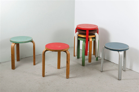 Hocker by Alvar Aalto Hocker by Alvar Aalto