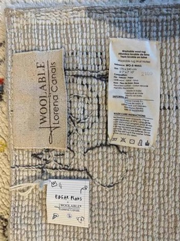 Woolable Rug Wall Notes by Edgar Plans and Lorena Canals on