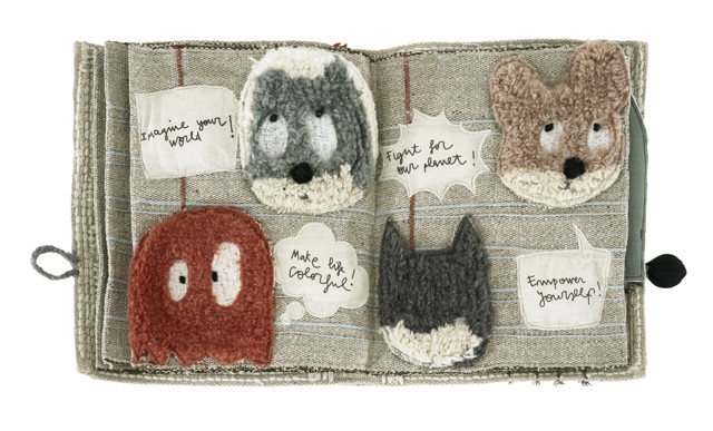 Woolable Rug Walls Notes by Edgar Plans and Lorena Canals on