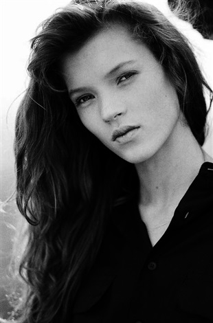 Kate Moss, New Edge, 26.10.1988 by David Ross on artnet