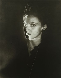 portrait solarisé by erwin blumenfeld