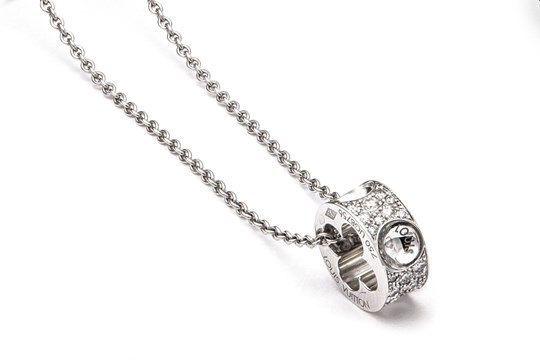 Lockit diamond pendant in white gold, Louis Vuitton