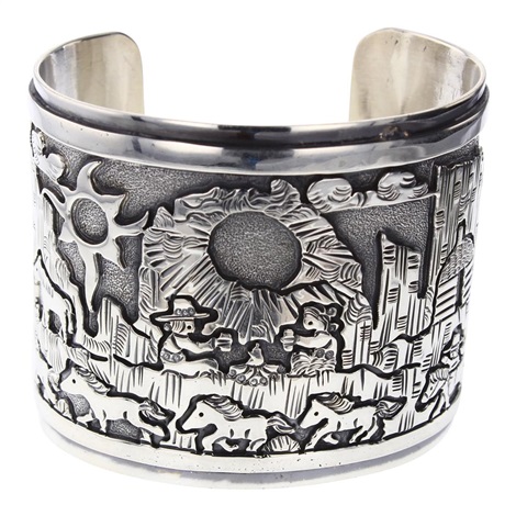 Wide Wide!! Navajo Becenti Sterling Silver Cowskull Native American Bracelet Wide Wide!! Navajo Becenti Sterling Silver Cowskull Native American Bracelet