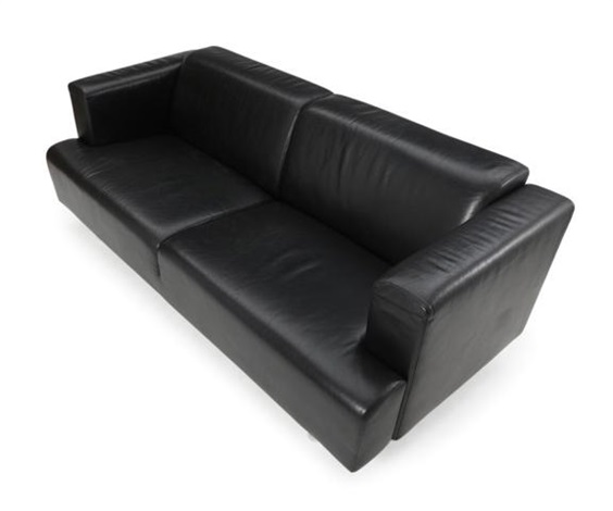 EJ 600 Freestanding sofa by Erik Jørgensen on artnet