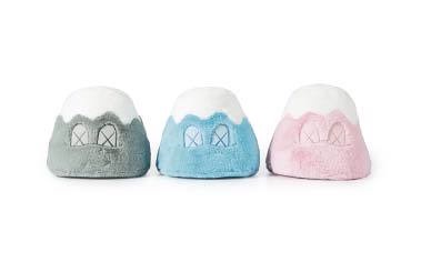 KAWSHOLIDAY JAPAN 富士山8インチぬいぐるみ3点セット KAWS 