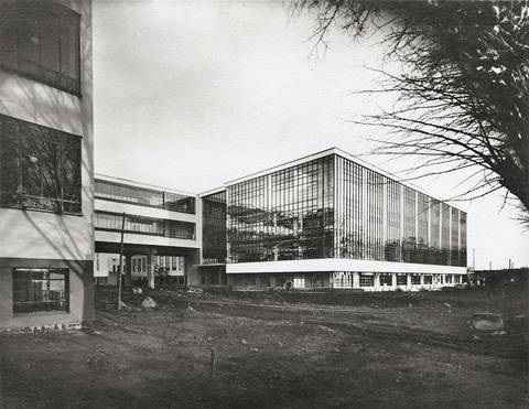 Walter Gropius Bauhausneubau Dessau, Werkstättenbau New ...