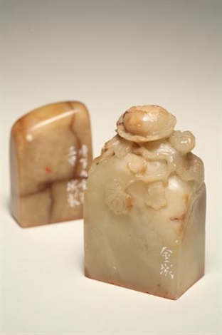 金城刻寿山石印章一组两件by Jin Cheng on artnet 金城刻寿山石印章一组两件by Jin Cheng on artnet