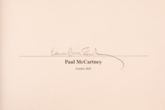 LINDA MCCARTNEY LIFE IN PHOTOGRAPHS LIMITED SIGNED Includes a