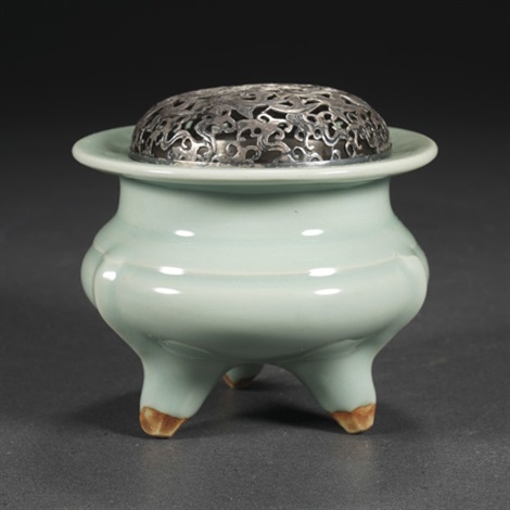 明治1868-1912·初代诹访苏山作青釉银盖香炉by Suwa Sozan I on