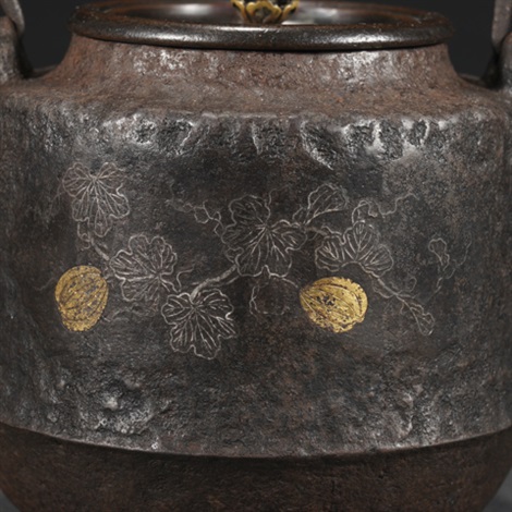 明治1868-1912·龙文堂造错金银三弯把铁壶by Ryubundo (Co.) on