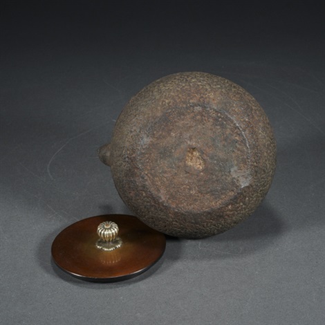 時代金工　古銅銀象嵌工場文様　花入　時代箱付　M　R3921 古金工（名号歌象嵌鐔）①｜刀箱師の日本刀ブログ 中村圭佑
