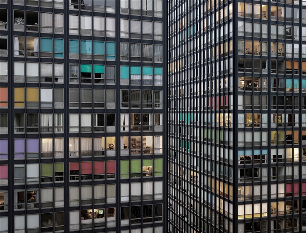 アート・デザイン・音楽 Michael Wolf : The Transparent City Michael Wolf: The Transparent City (signed edition) | Aperture