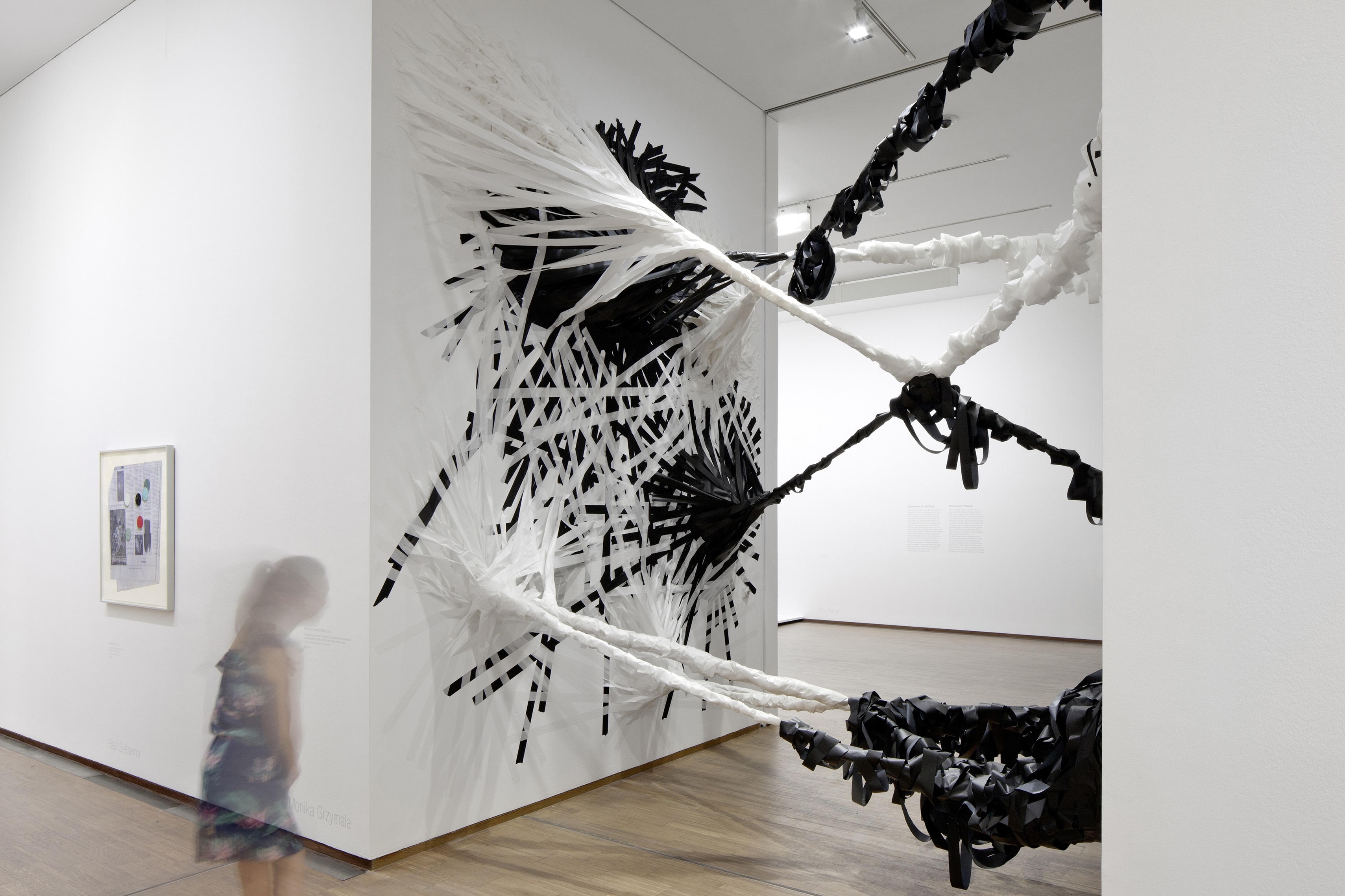 アート・デザイン・音楽 Monika Grzymala 11: Works 2000-2011 Vortext by Monika Grzymala on artnet